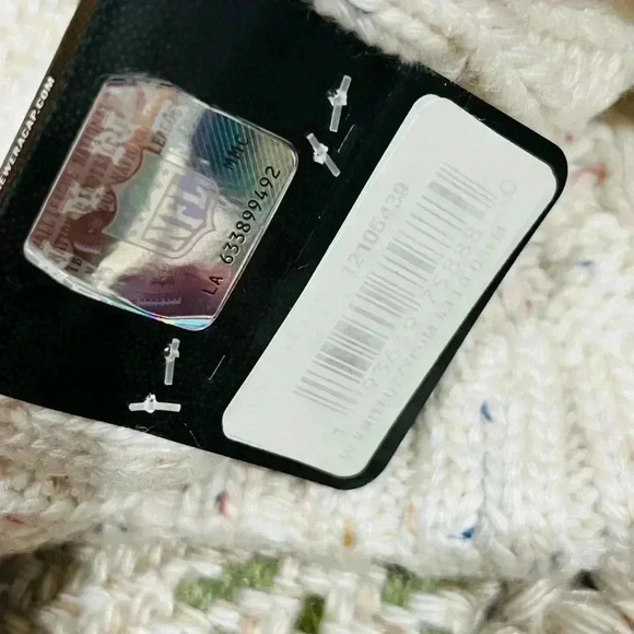 Los Angeles Rams 
New Era Cream Cuffed Knit - Picture 2 of 2